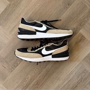 Nike Waffle low black and tan
